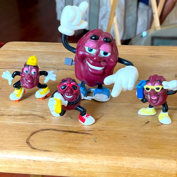 California Raisins 1988 Applause Inc Hardees boombox skates surfboard sunglasses - Picture 1 of 13